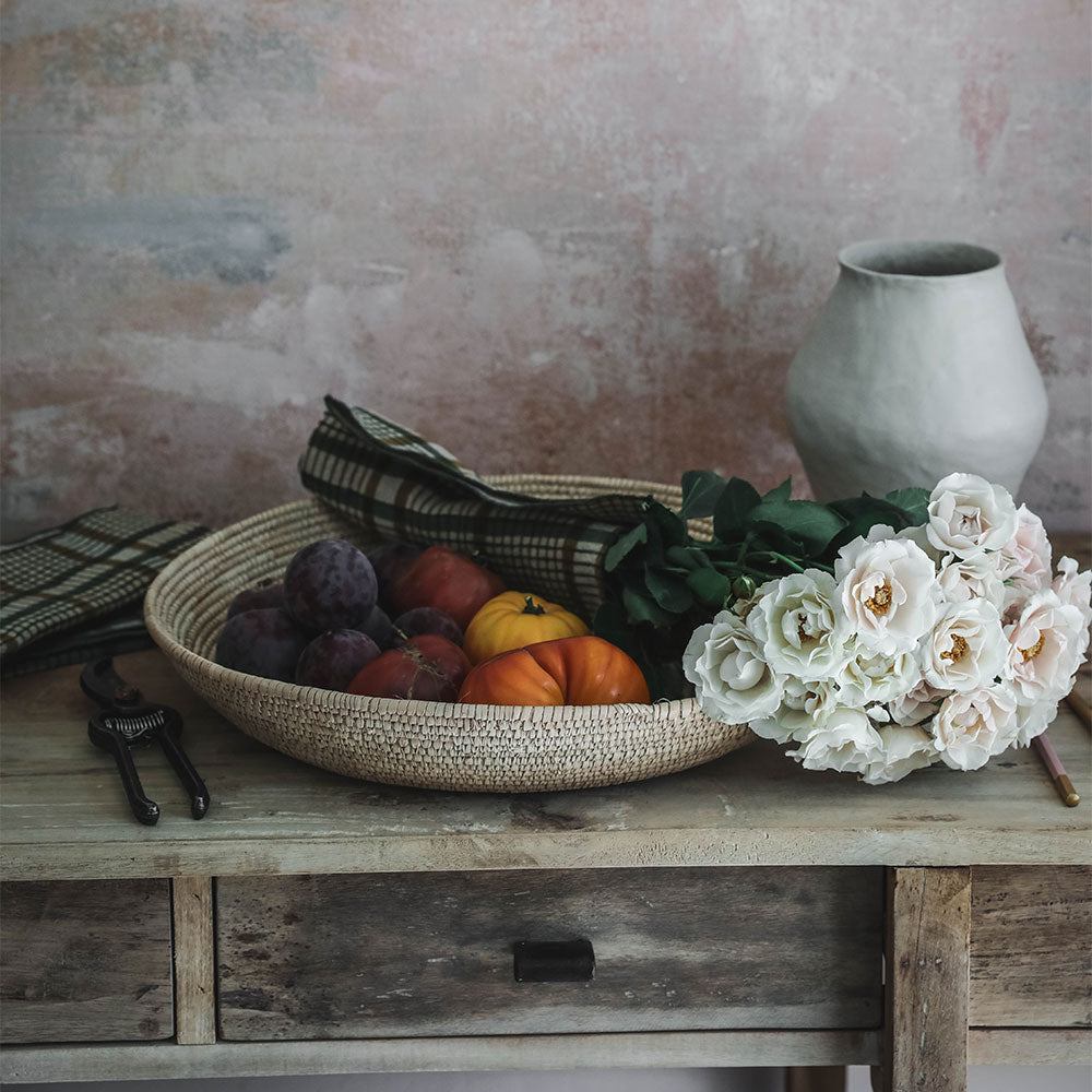 Shallow Date Palm Table Basket - Image 9