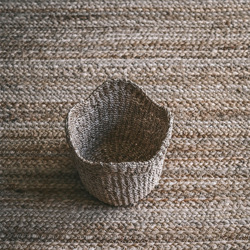 Natural Mini Scalloped Woven Basket - Image 3