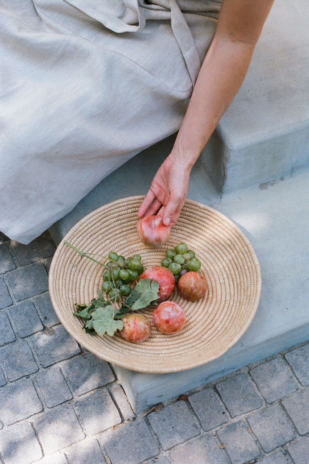 Shallow Date Palm Table Basket - Image 3