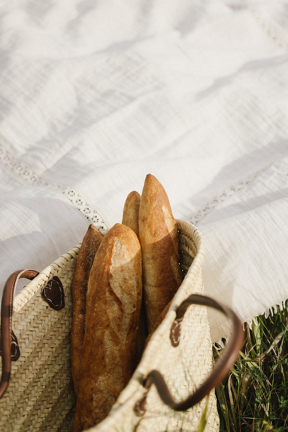 Palm Leaf Market Tote with Leather Handles - Image 4